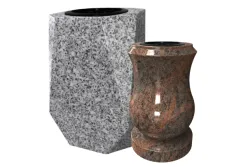 Vase funéraire en granit